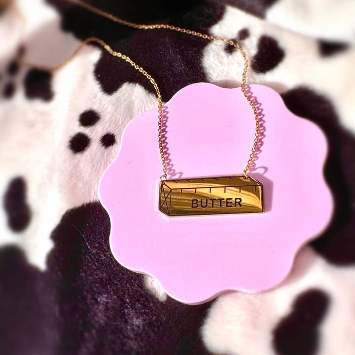 Peach Beast - Wholesale Pendant/Charm Necklace - Butter Necklace
