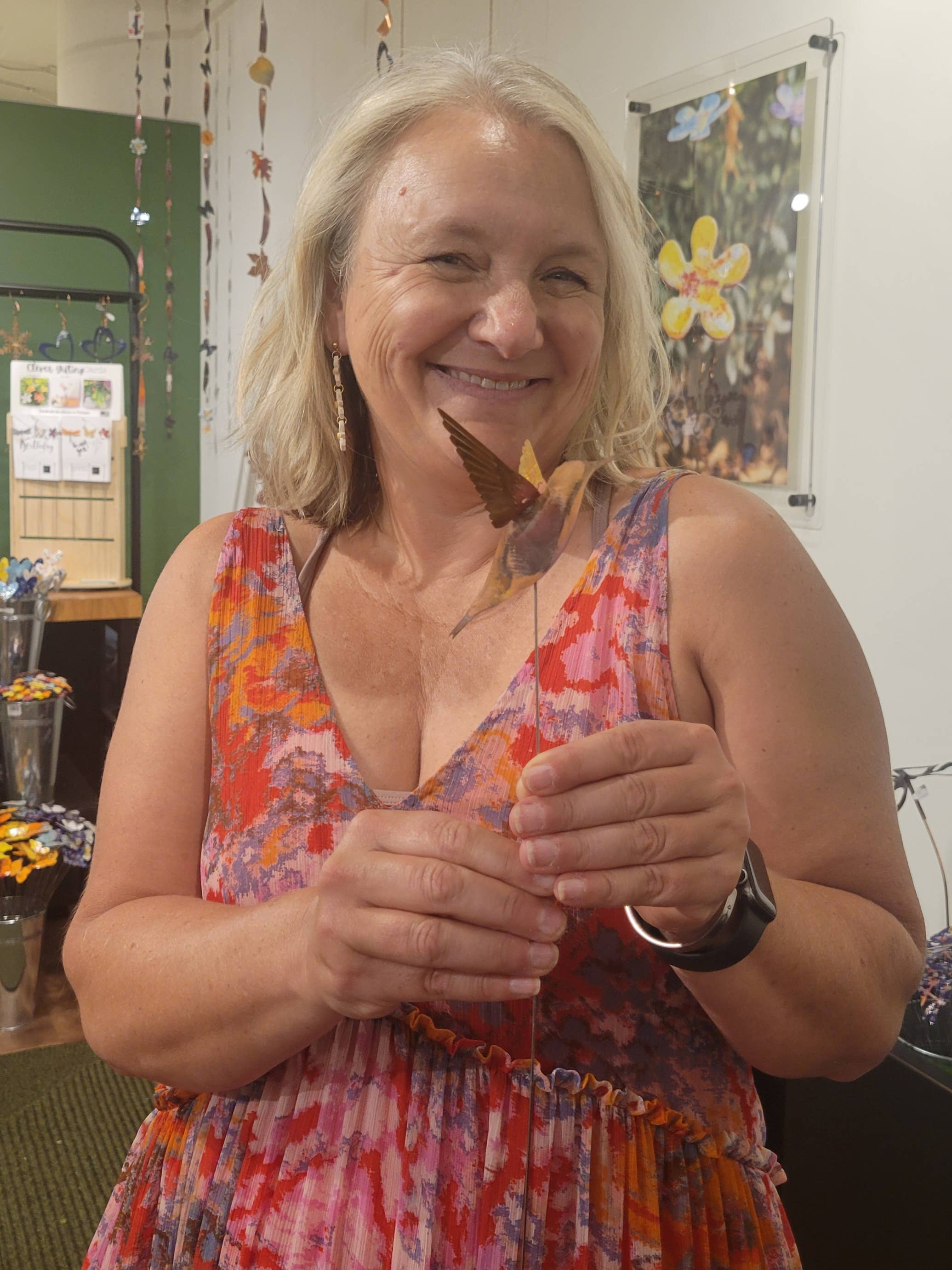 Clever Goods by Annabelle Noel Designs – wholesale Garden/lawn stake – Medium Natural Copper Hummingbirds3