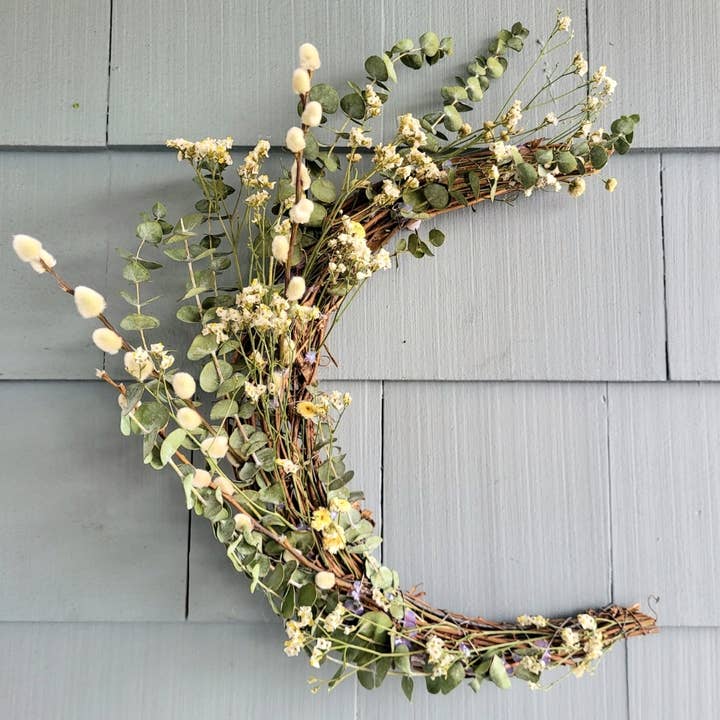 Radiant Angel Candle Co - Wholesale Wreath - Crescent Moon Wreath2