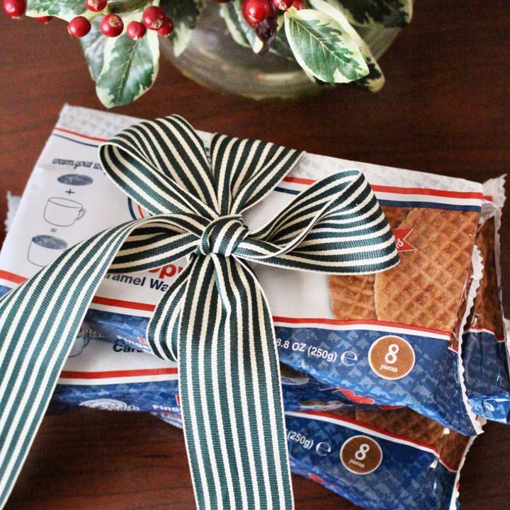 Finger Licking Dutch Stroopwafel Cookies - Wholesale Cookie - Dutch Caramel Stroopwafels Cookies, 8-Count Tray (QTY:12)15