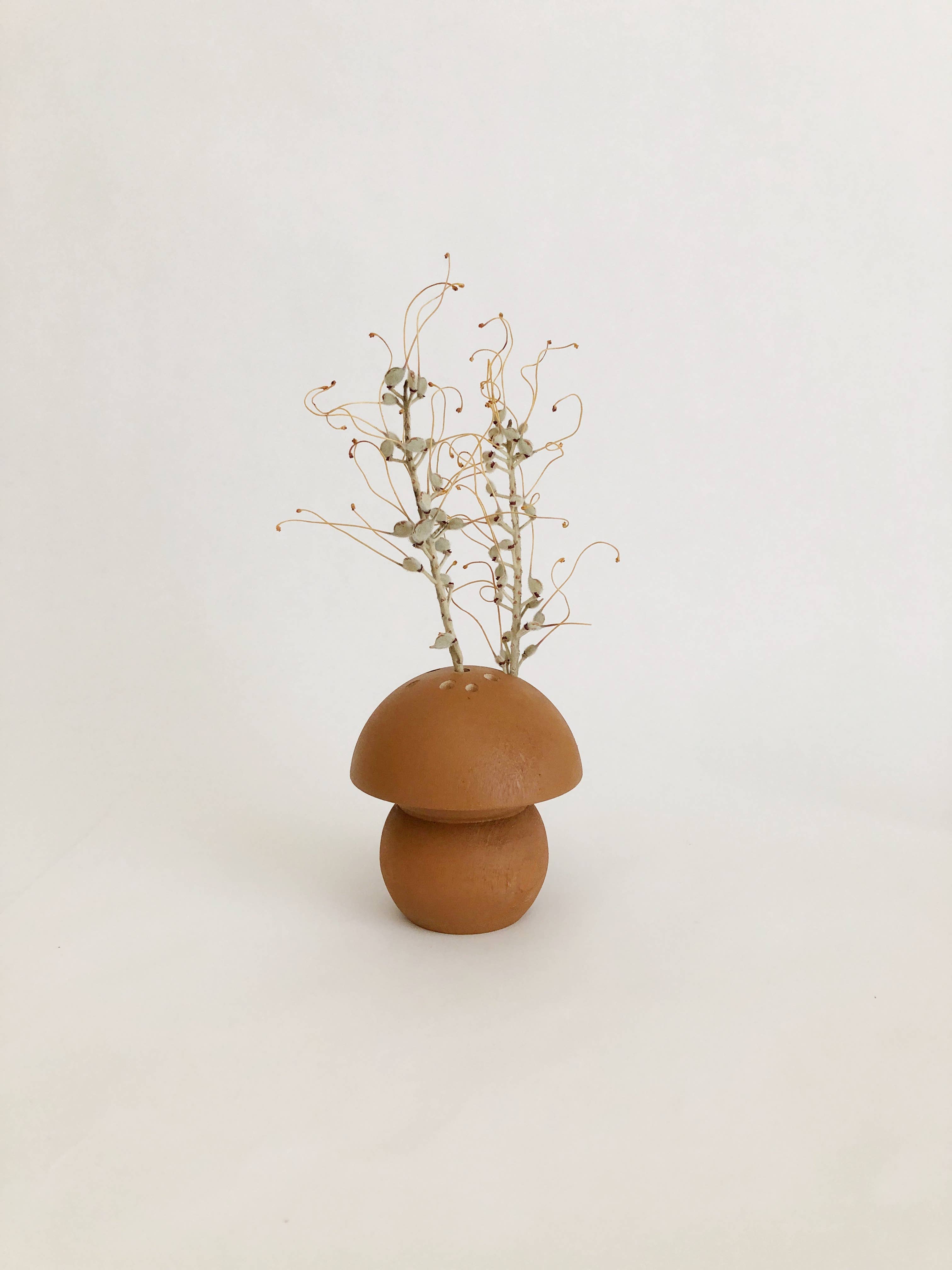 Stacy Wong - Wholesale Vase - Large Mushroom Vase - Curved Base4