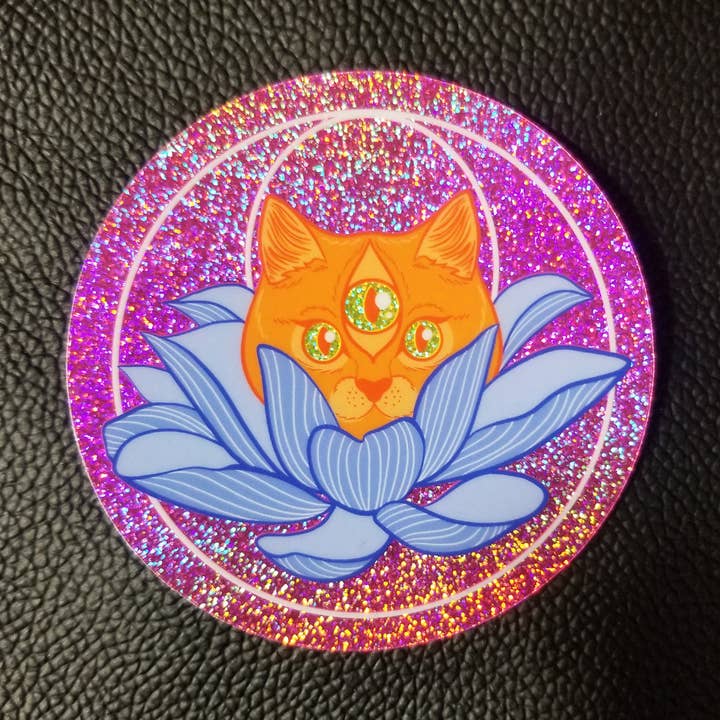 *Klistermärke: Tredje Ögat Lotus Katt, 3" Holografisk Glittrande Vinyl för wholesale av Cat Champion