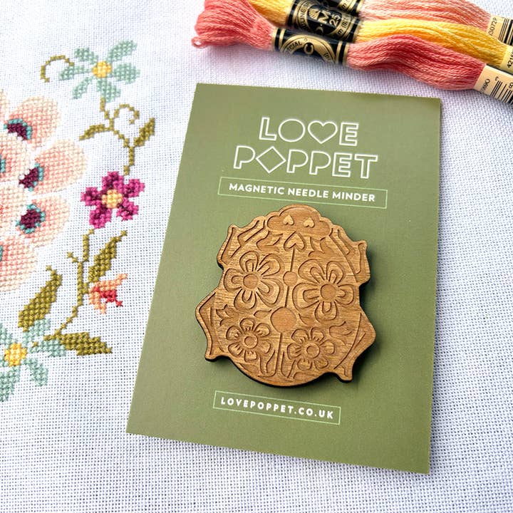 Love Poppet – wholesale Embroidery/cross-stitch supplies – Ladybird - Magnetic Needle Minder1