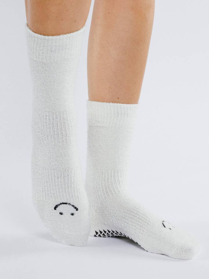 Pointe Studio - Wholesale Socks - Women's - Women's Happy Cloud Crew Grip Sock0