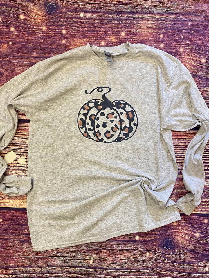 Luipaard pompoen shirt met lange mouwen voor wholesale door Cute As A Rustic Button