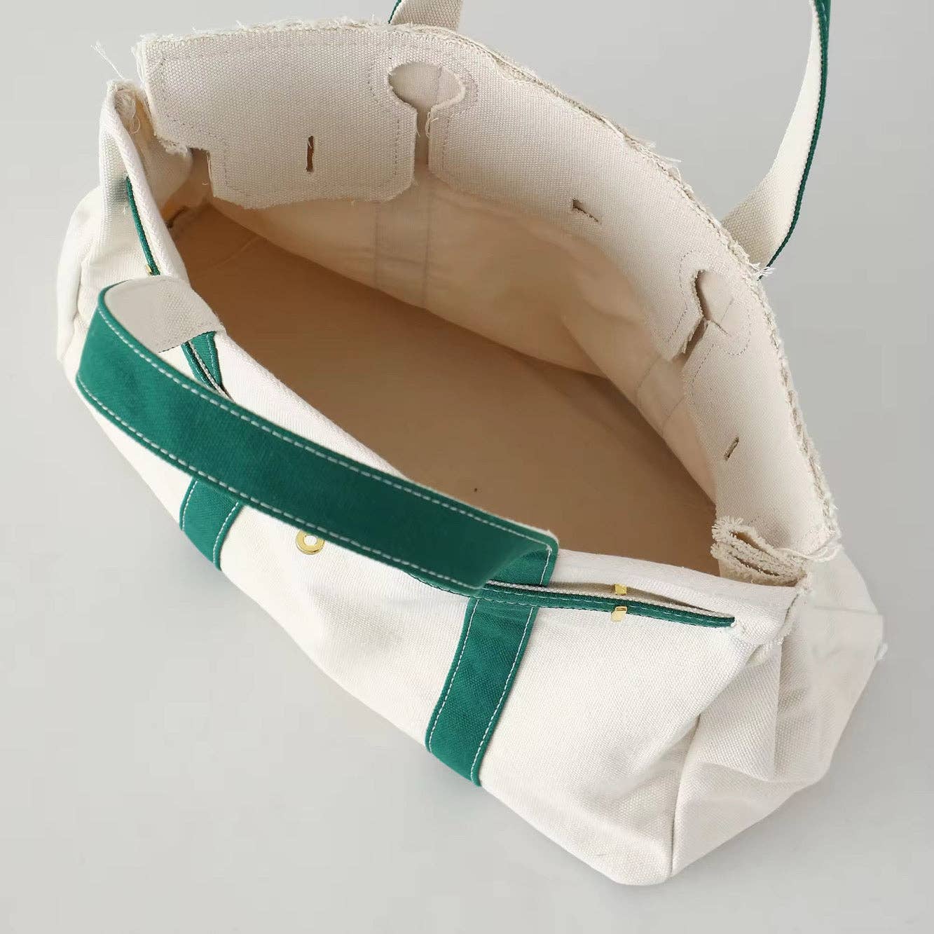 Gameday Luxe - Wholesale Tote Bag - Women's - The Weekender Distressed Tote4