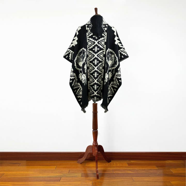 ECUALAMA – Engroshandel Poncho - Unisex – Lupu - Baby Alpaca uld Unisex Hættetrøje Poncho Pullover M-XXL - Ulvemønster6