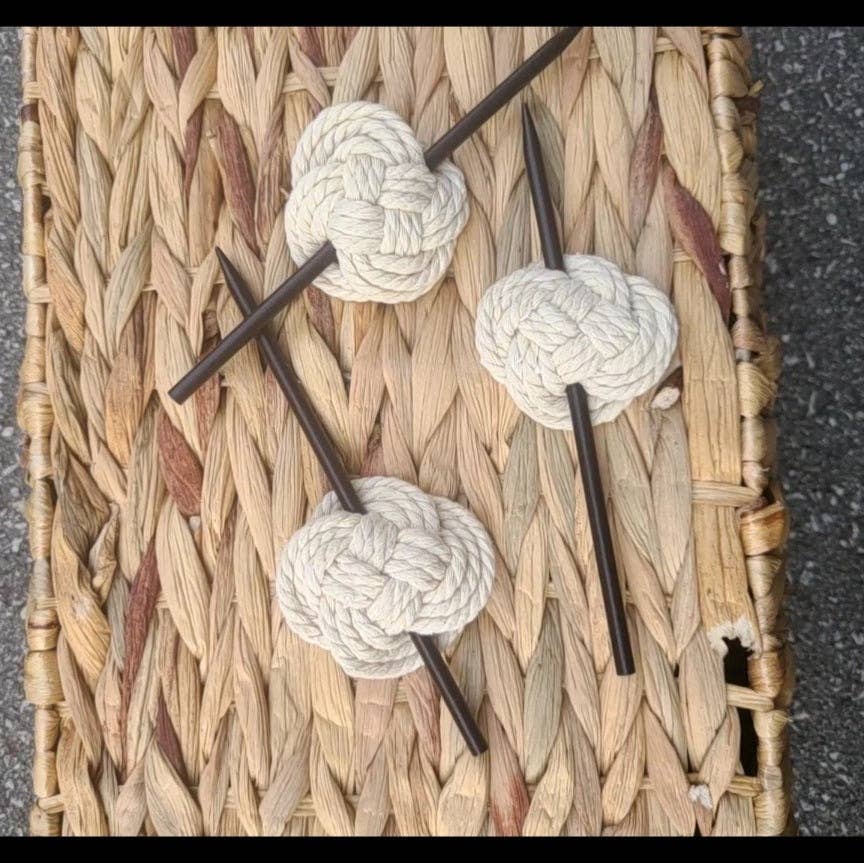 TwistedMoth Made - Venta al por mayor Horquillas para el pelo - Horquilla de pelo macramé1