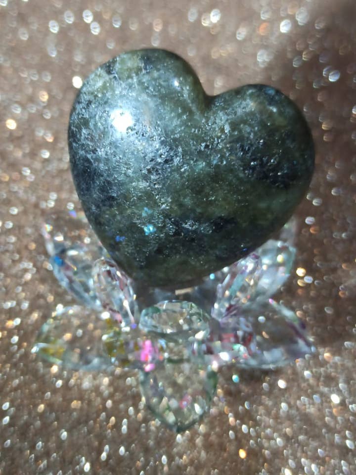 Cuore minerale di labradorite per la vendita all'ingrosso da parte di Luz das Pedras Naturais