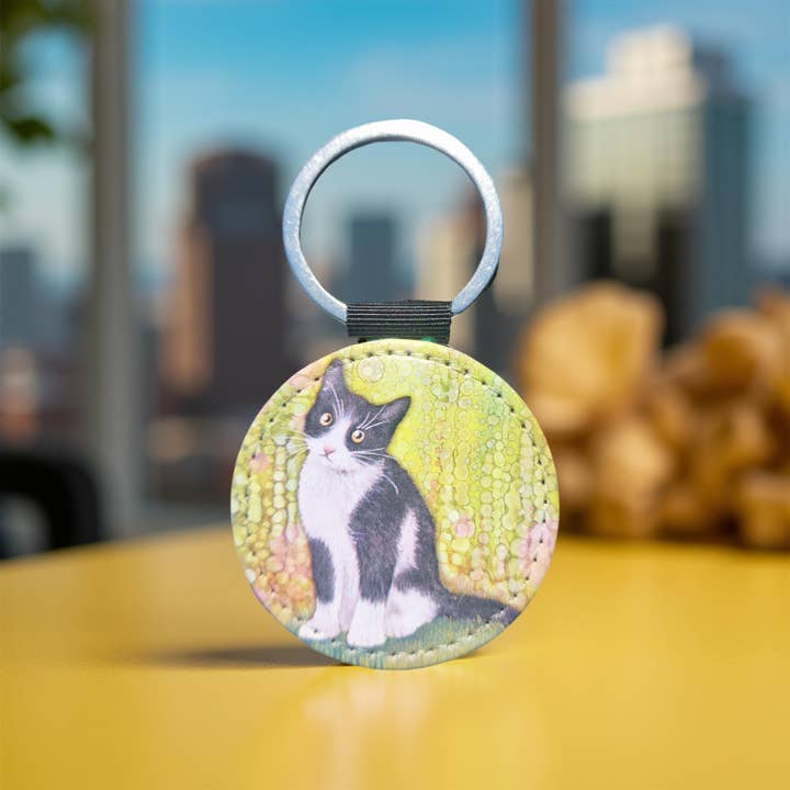By Jo Crafts – wholesale Keychain – Unisex – 103-KR - Black & White Cat Faux Leather Keyring 4