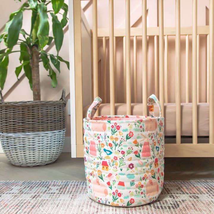 DÉCORATION RONDE POUR ENFANTS pour la vente par Bacon Basketware