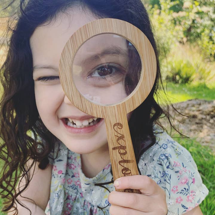 Magnifying Glass for wholesale by Tree Fort Toys