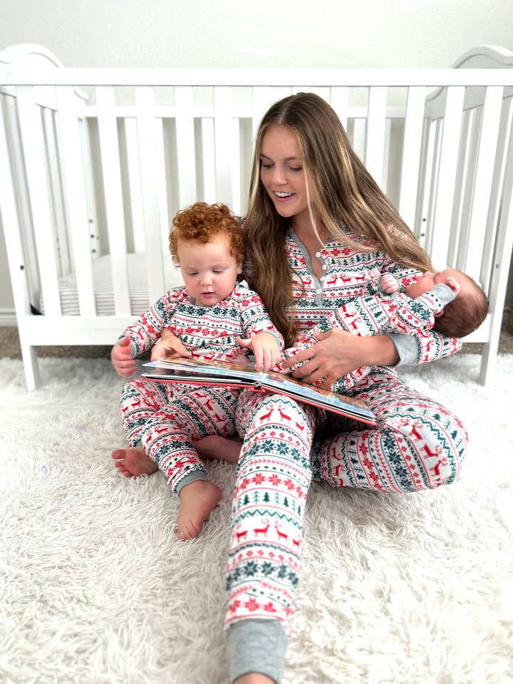 Holiday Polyester familjepyjamas för wholesale av Ginger Baby Co