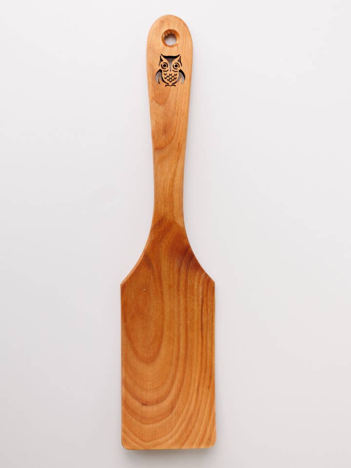 Alder Spatula, Owl for wholesale by Talla Imports