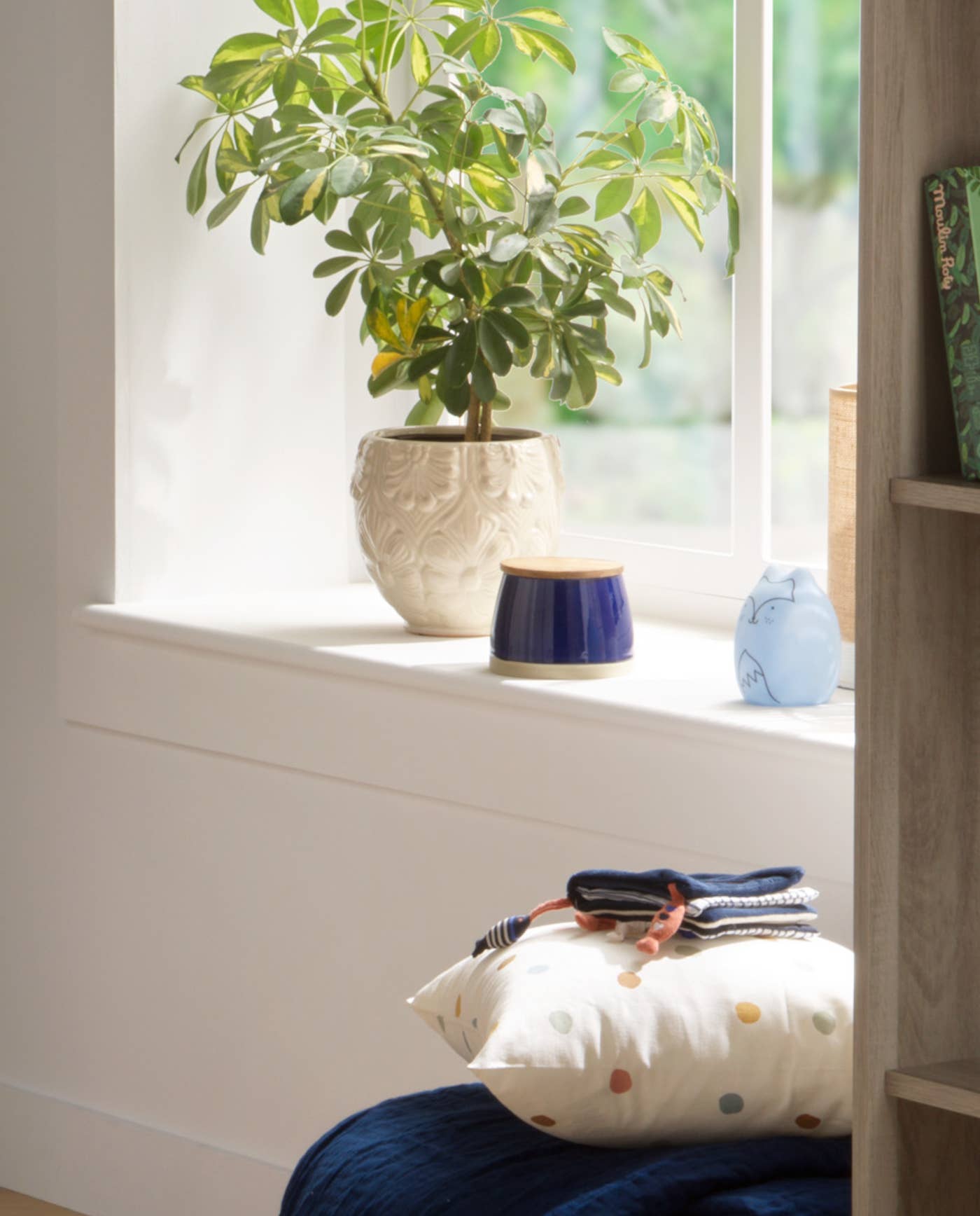 Sauthon - Wholesale Baby & Toddler Book (0-2) - Sailor's activity book with fish detail - BABY SAILOR3