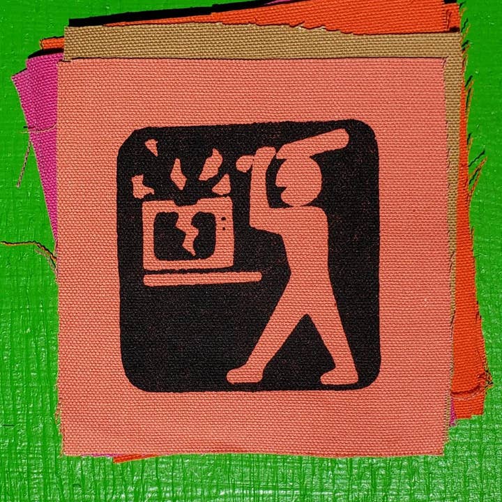 Pleister #019: Persoon die tv kapotmaakt voor wholesale door Microcosm Publishing & Distribution