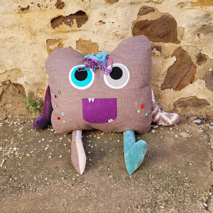 Monsters On Main - Wholesale Decorative Figurine - Extra Large Monster Bundle - 2 pk6