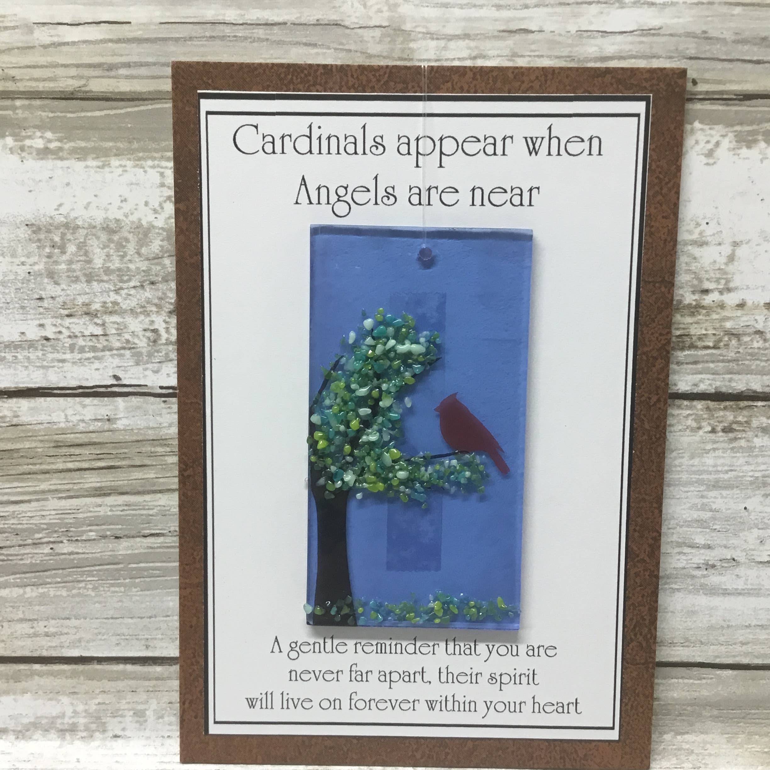 Glimmer Glass Gifts - Vente Carte de vœux classique - Carte de vœux Cardinals Appear/capteur de soleil amovible1