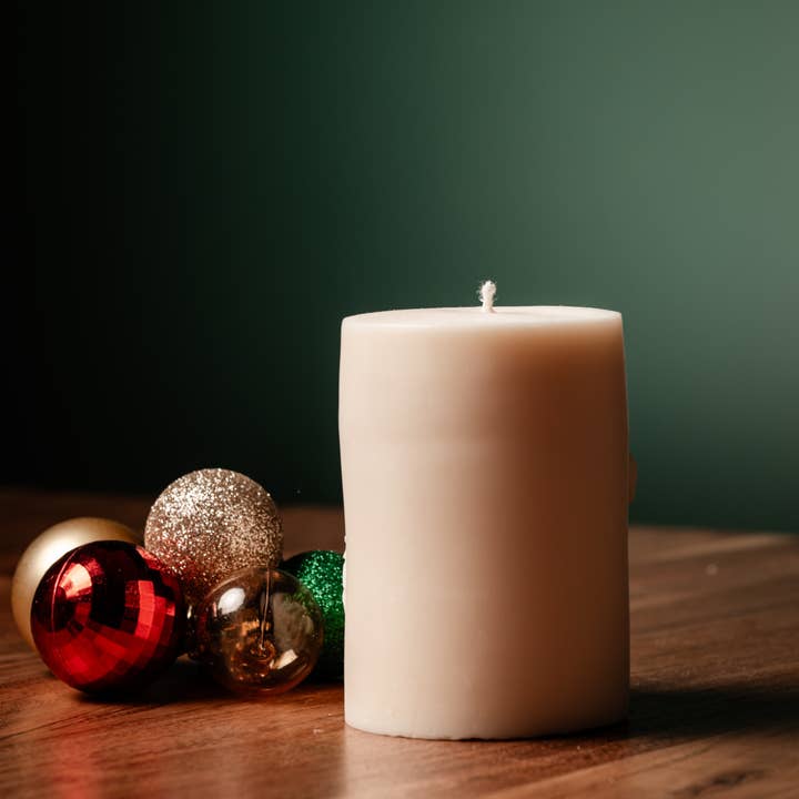 Allure CA - Venta al por mayor Velas de diseño llamativo - Vela Pillar Santa Claus