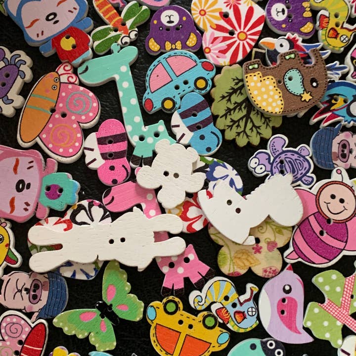 Magnifique Hearts - Vente Matériels de bricolage - Boutons de dessin animé avec personnages pour bricolage, scrapbooking, décoration1