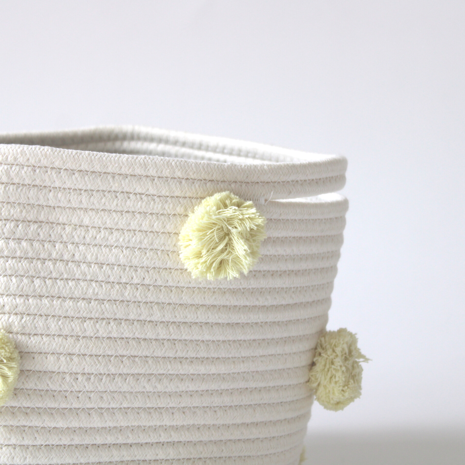 Twig and Tassel – Engroshandel Kurv - Børn og baby – Smørcreme Pom Kurv - Medium1