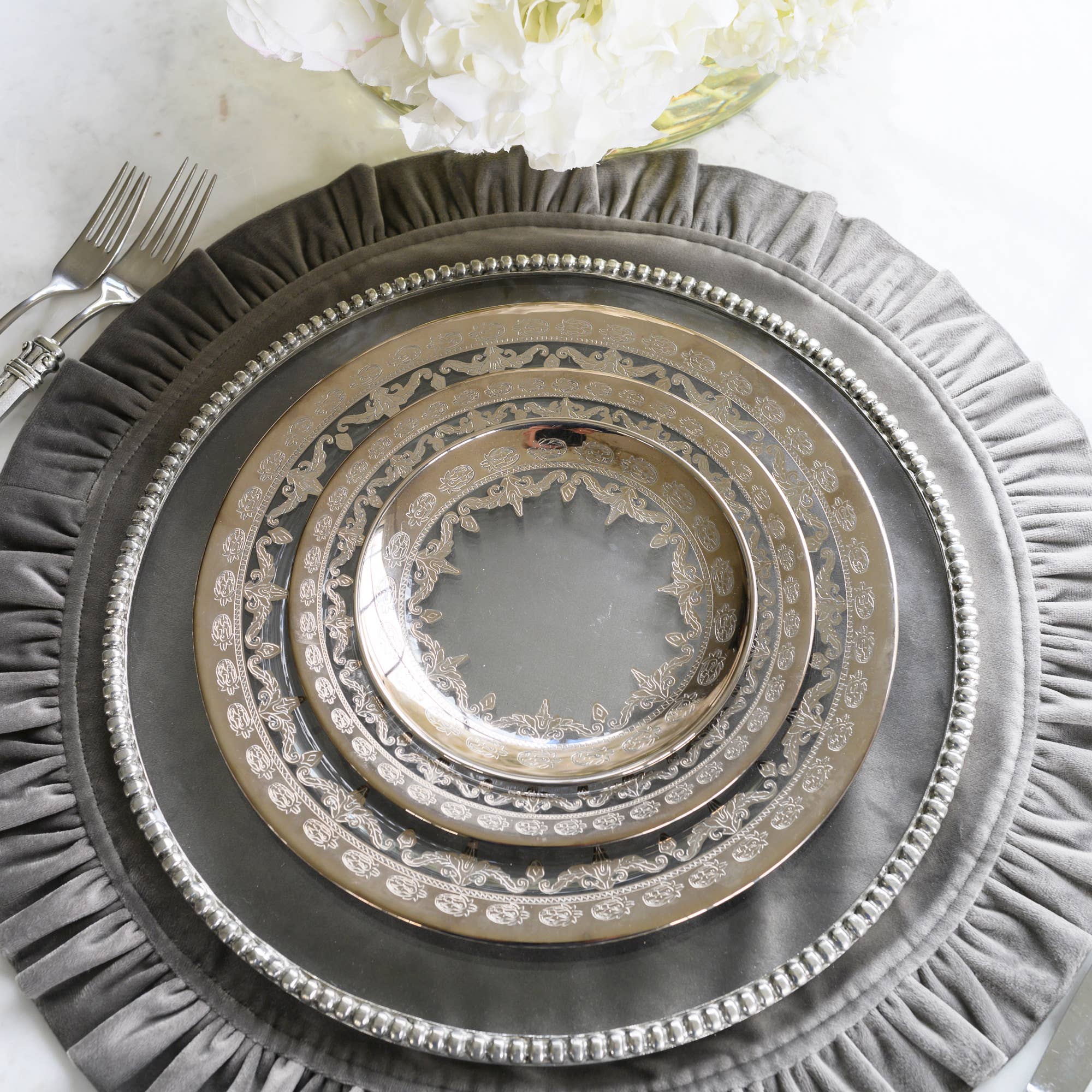 Arte Italica & Crown Linen Designs - Wholesale Appetizer Serveware - Vetro Platinum Bread / Canapé Plate5