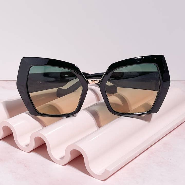 Mure and Grand - Wholesale Sunglasses - Women's - Isle Oversized Framed Sunglasses6