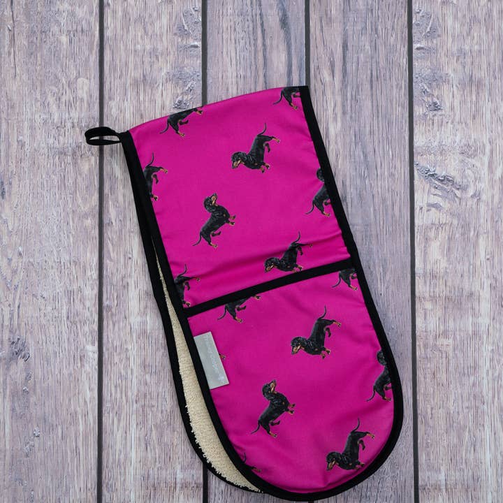Tracey Cooper – wholesale Oven mitt/pot holder – Sausage Dog Double Oven Gloves1