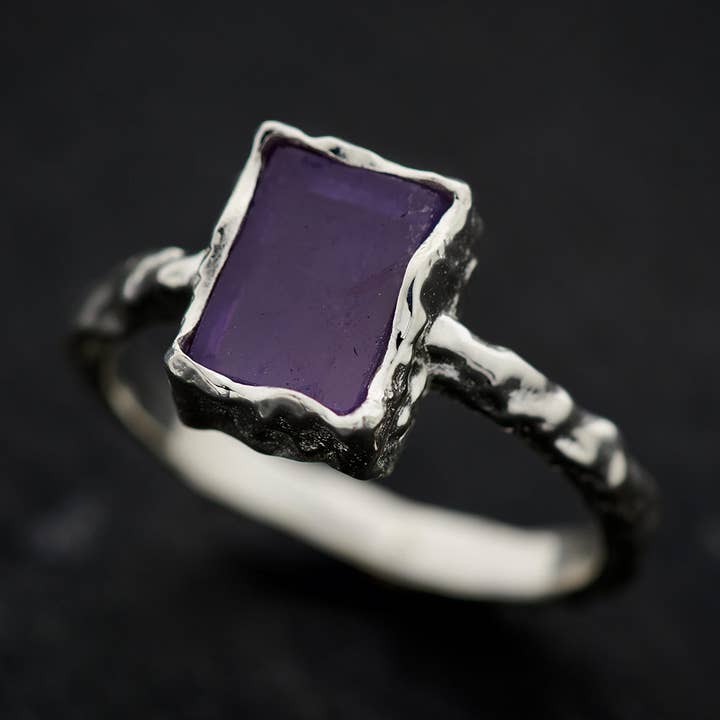 AMETIST STERLINGSILVER RECHAMRAD FINISHRING för wholesale av Nugent Jewelry