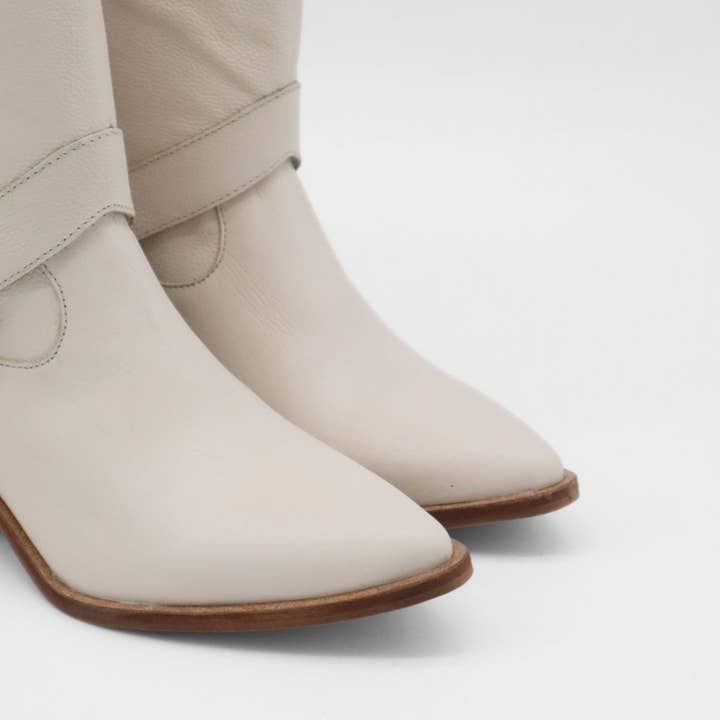 Marfil Botas vaqueras occidentales convertibles Penelope marfil para mujer de venta al por mayor en Faire13