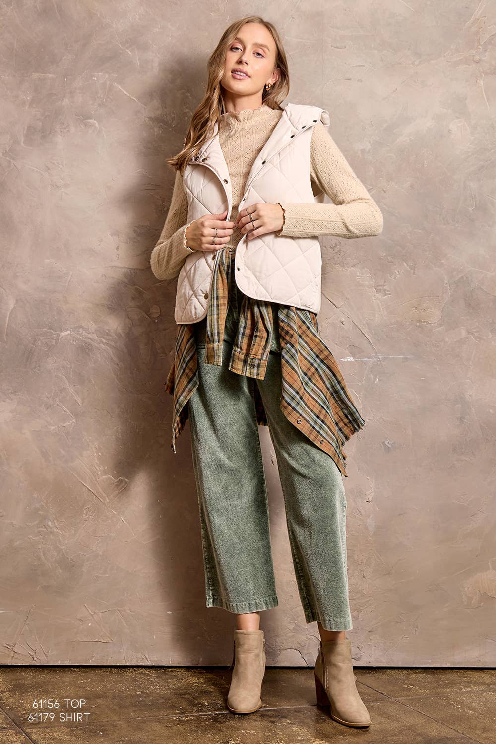 Mystree - Wholesale Outerwear Vest - Women's - 61144 Quilted Puffer Hoodie Vest1