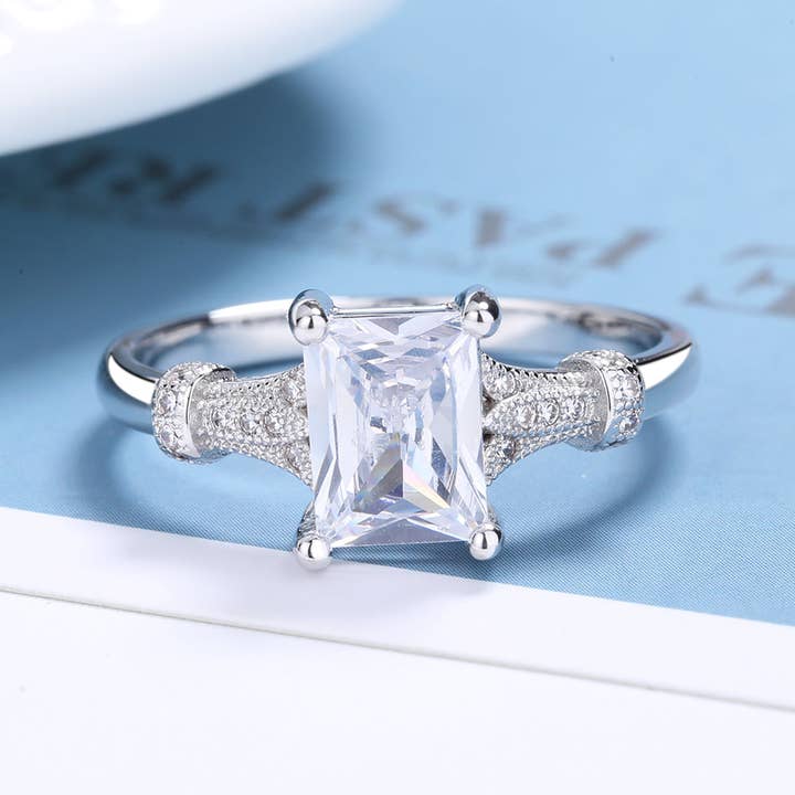 Amy and Annette - Wholesale Engagement Ring - Sterling Silver Solitaire Ring with crystals from Swarovski