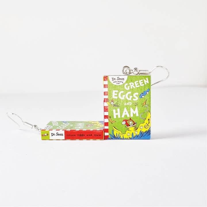 Cheeky Little Monkeys Jewellery – wholesale Hängande örhängen – Gröna ägg och skinka bokörhängen