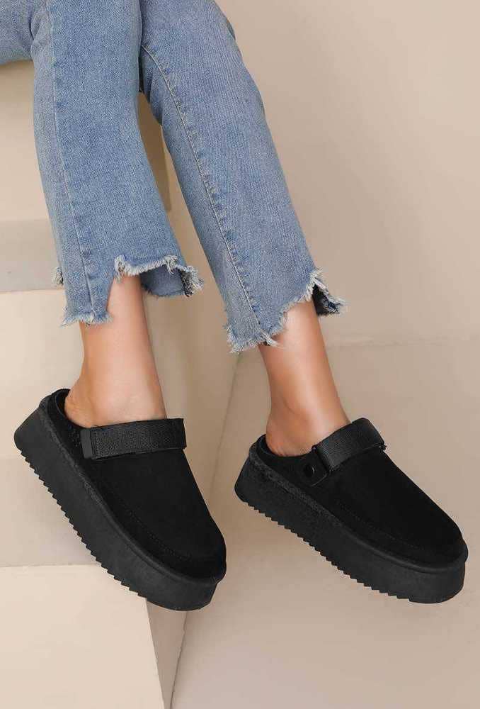 Joia Paris - Wholesale Clogs - Women's - Fur wedge clog with adjustable straps RU-166