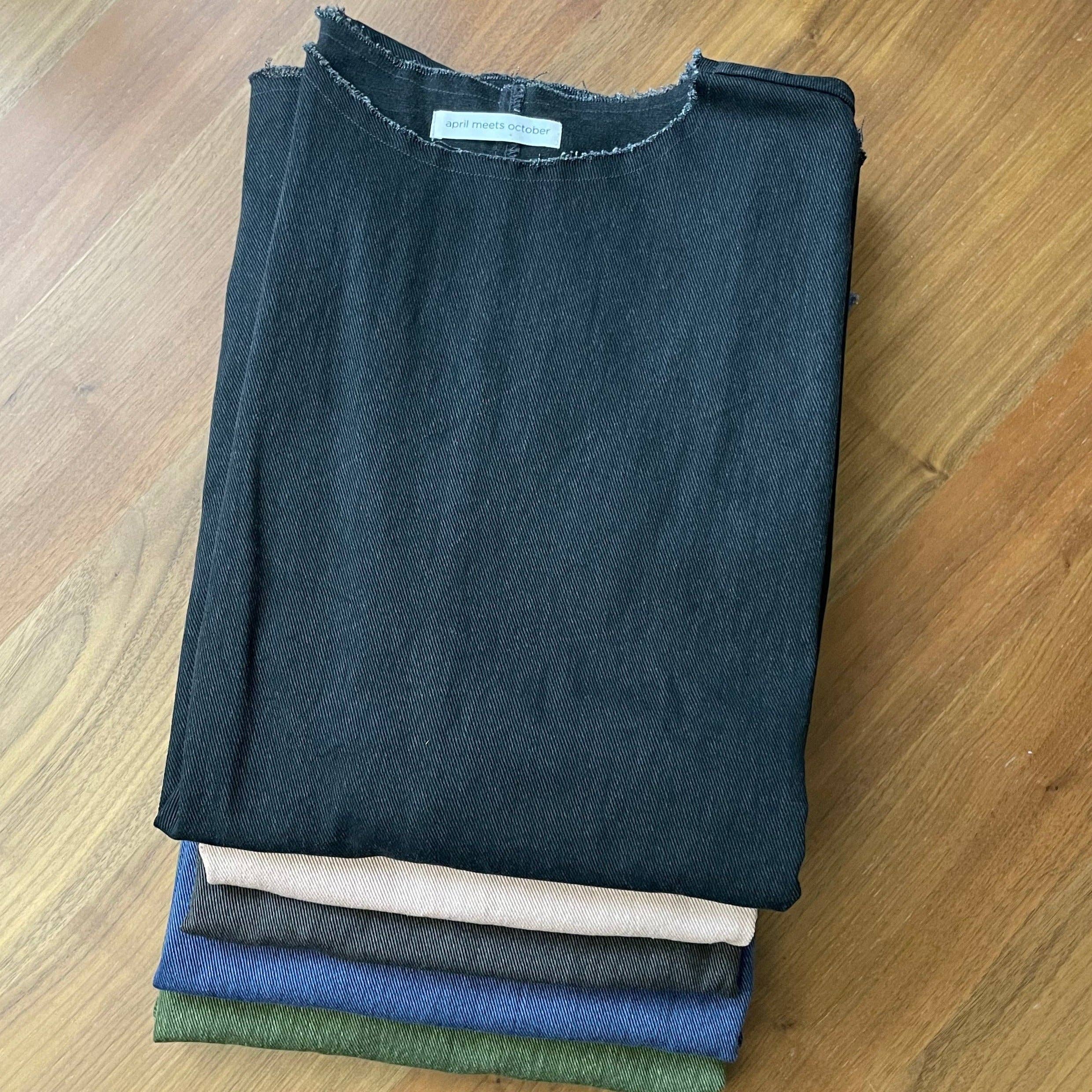 Los Angeles Top Black for wholesale on Faire2