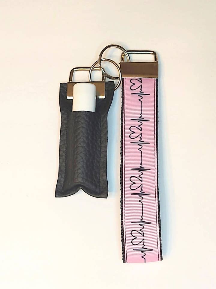 Herzschlag mit rosa Schlüsselanhänger-Armband und Chapstick-Halter S für den Großhandel von KSS Made - Handmade Keychain Wristlets