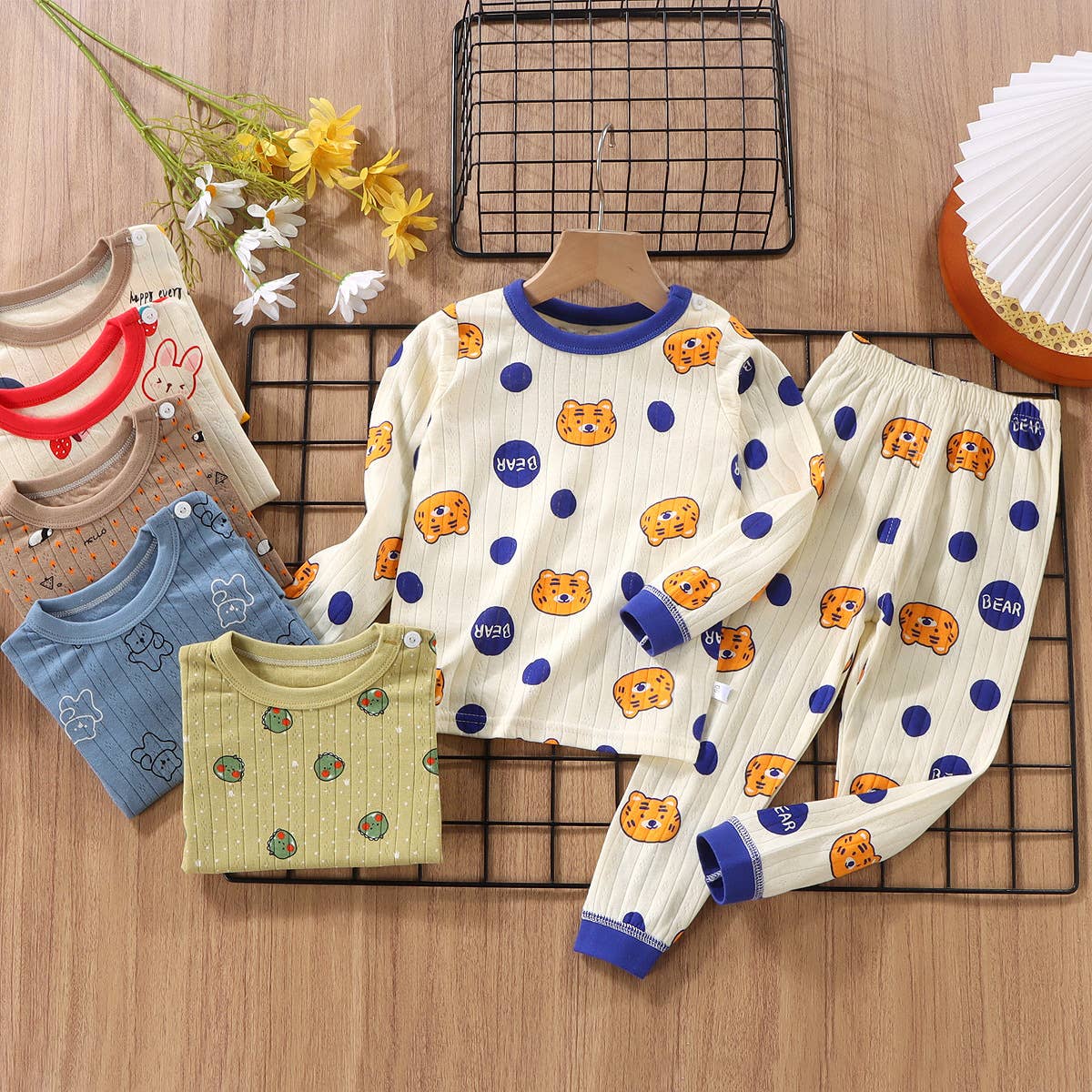 PatPat - Vente Ensemble haut et pantalon – bébé - Ensembles en coton pour bébé/tout-petit/enfant à imprimé animal (sans étiquettes PatPat)0