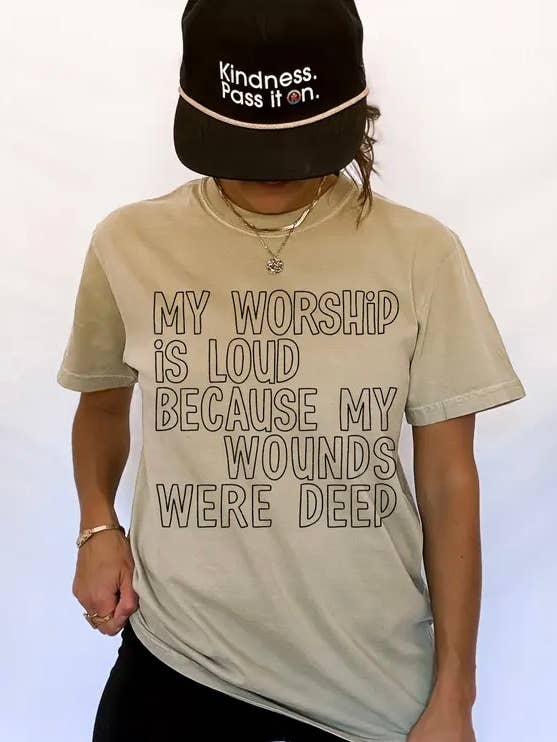 Tilbedelse Kortærmet T-shirt for engroshandel hos Front Porch Boutique