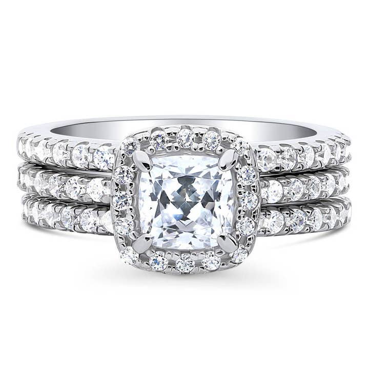 BERRICLE Verlovingsring Set van Sterling Zilver met Halo Cushion CZ voor wholesale door BERRICLE