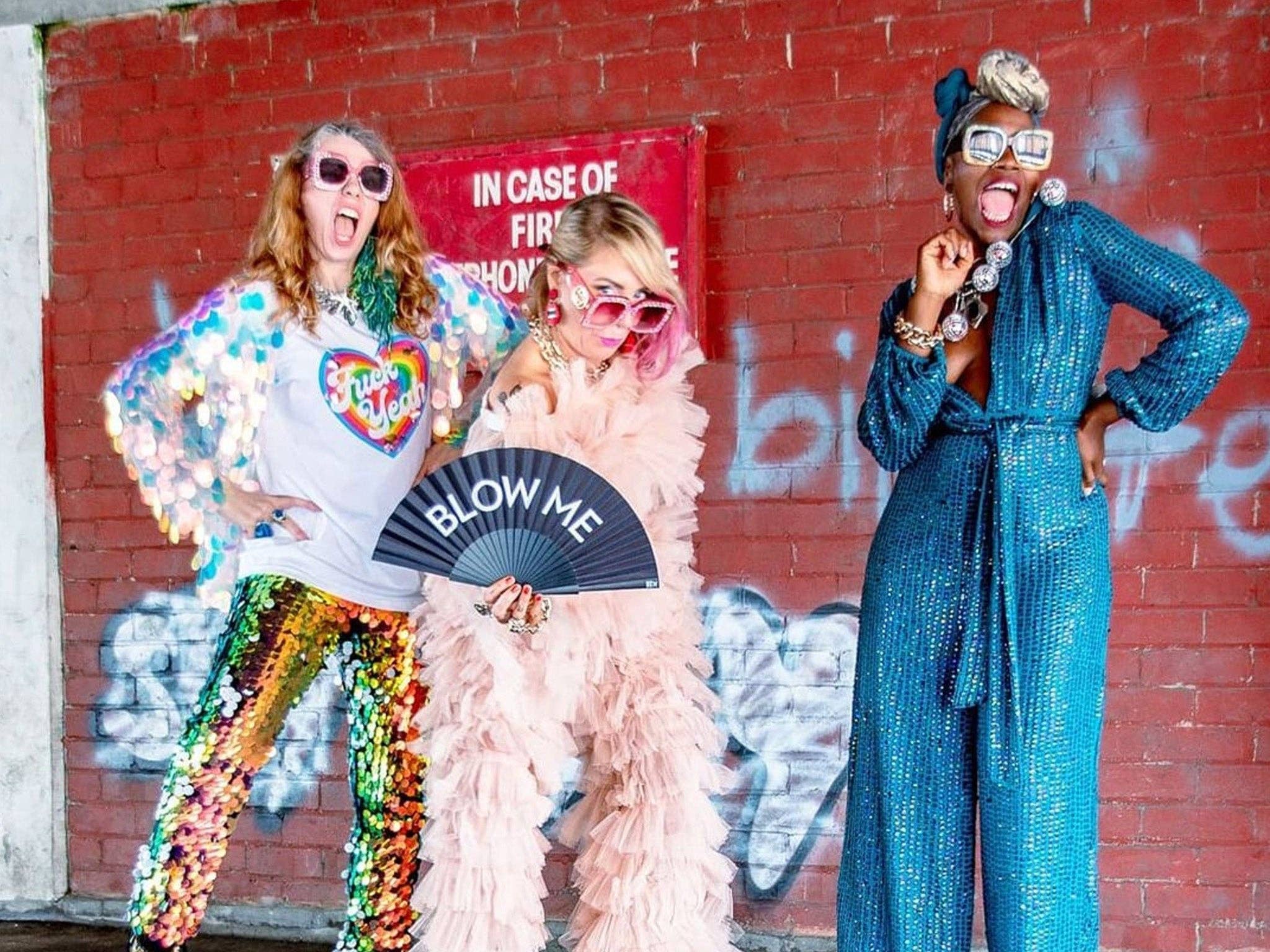 Khu Khu – wholesale Handheld folding fan – Blow Me Hand-fan6