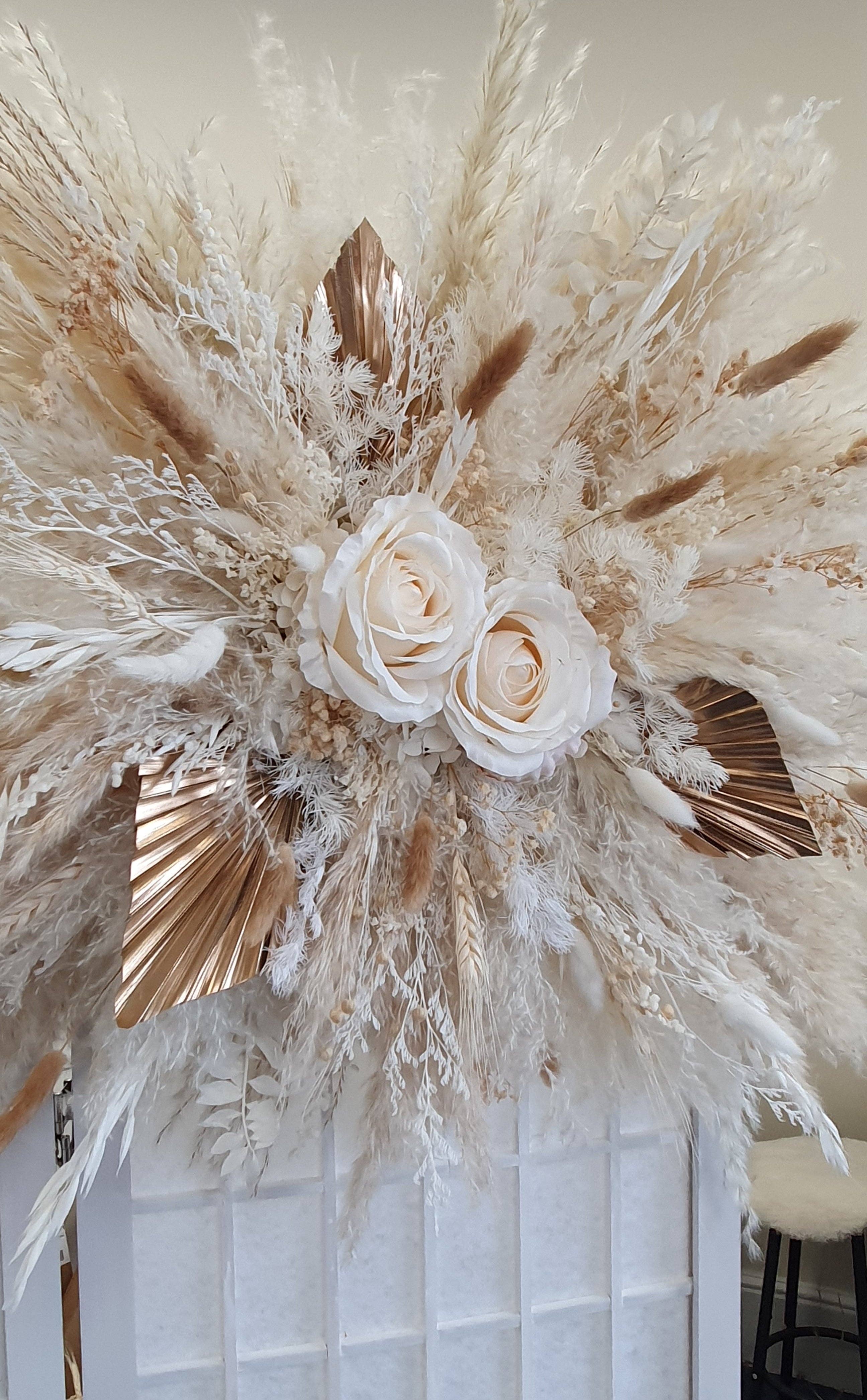 Opal Lily - Wholesale Dried/Pressed Flowers - Dried Pampas Wall Decor - Gold2