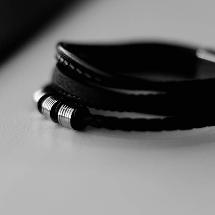 Sedy Jewelry - Wholesale Jewelry - Men's - Men’s Leather Bracelet with Gold or Silver Stainless Steel1