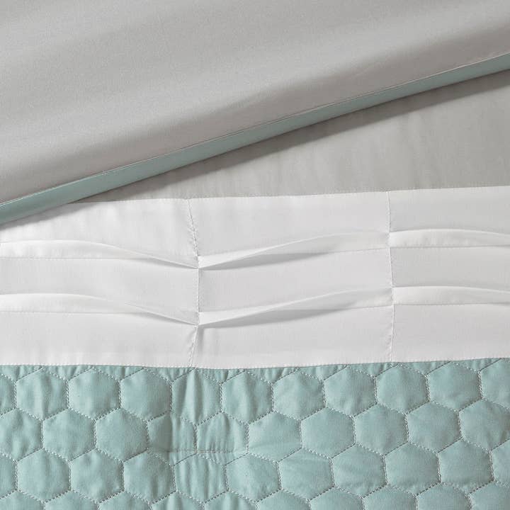 Olliix - Wholesale Bedding Set - Seafoam Blue/Grey Colorblock Comforter Set