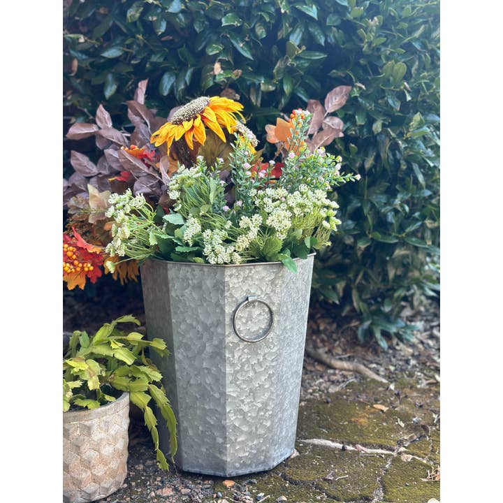 Vagabond Vintage – wholesale Plant pot – Beveled Zinc Planters With Handles1