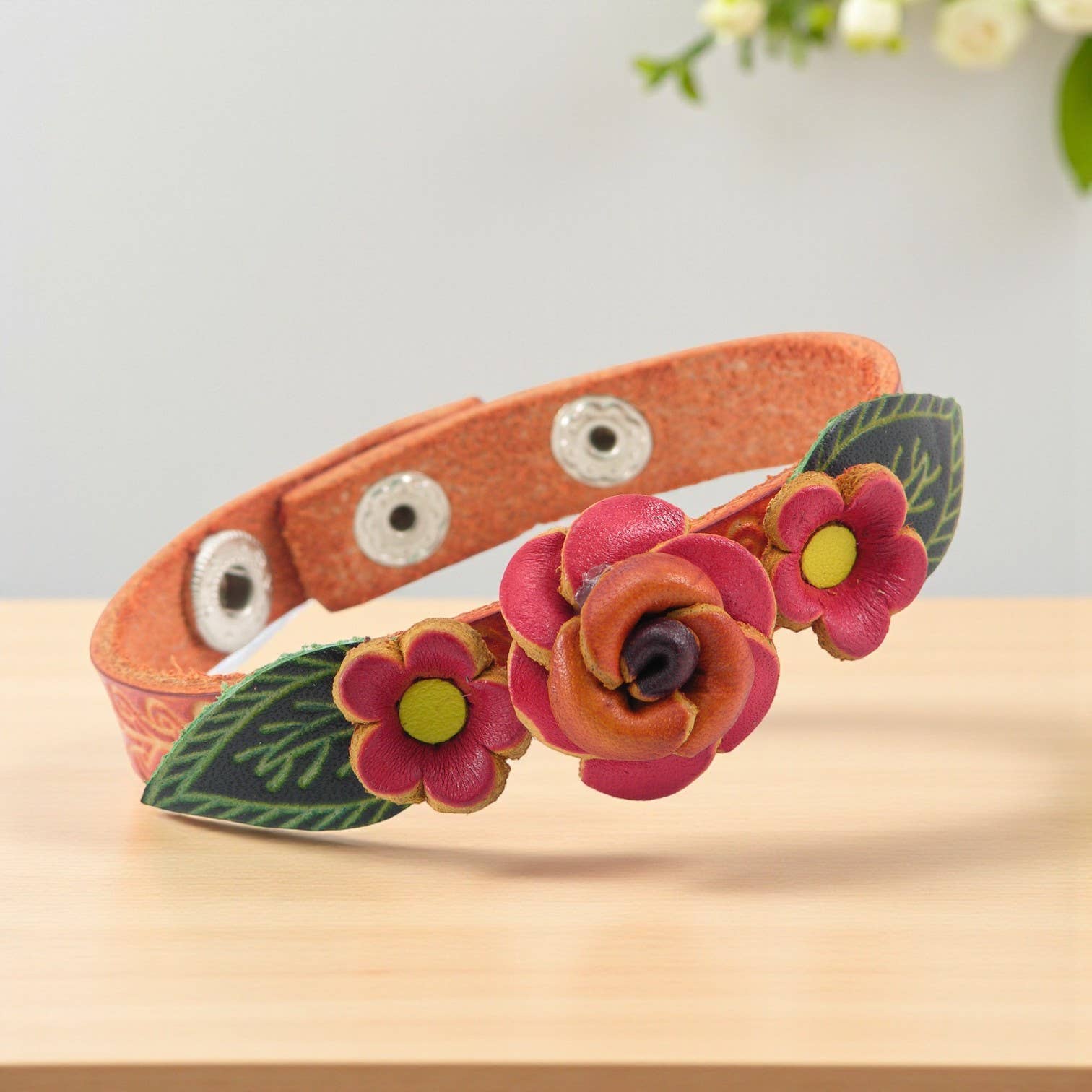 Sunflower Handmade leather inc - Wholesale Bangle Bracelet - Handmade Leather Flower Bracelet - BR0151