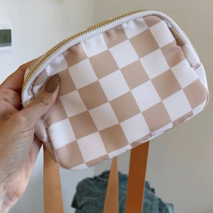 Riñonera color canela a cuadros para venta al por mayor de Donuts and Daisies