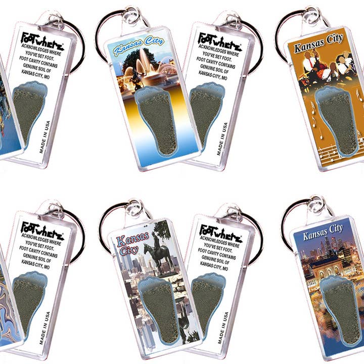 Kansas City FootWhere® souvenirnyckelring. 72 stycken/6 olika stilar för wholesale av FootWhere- USA Group, Inc.