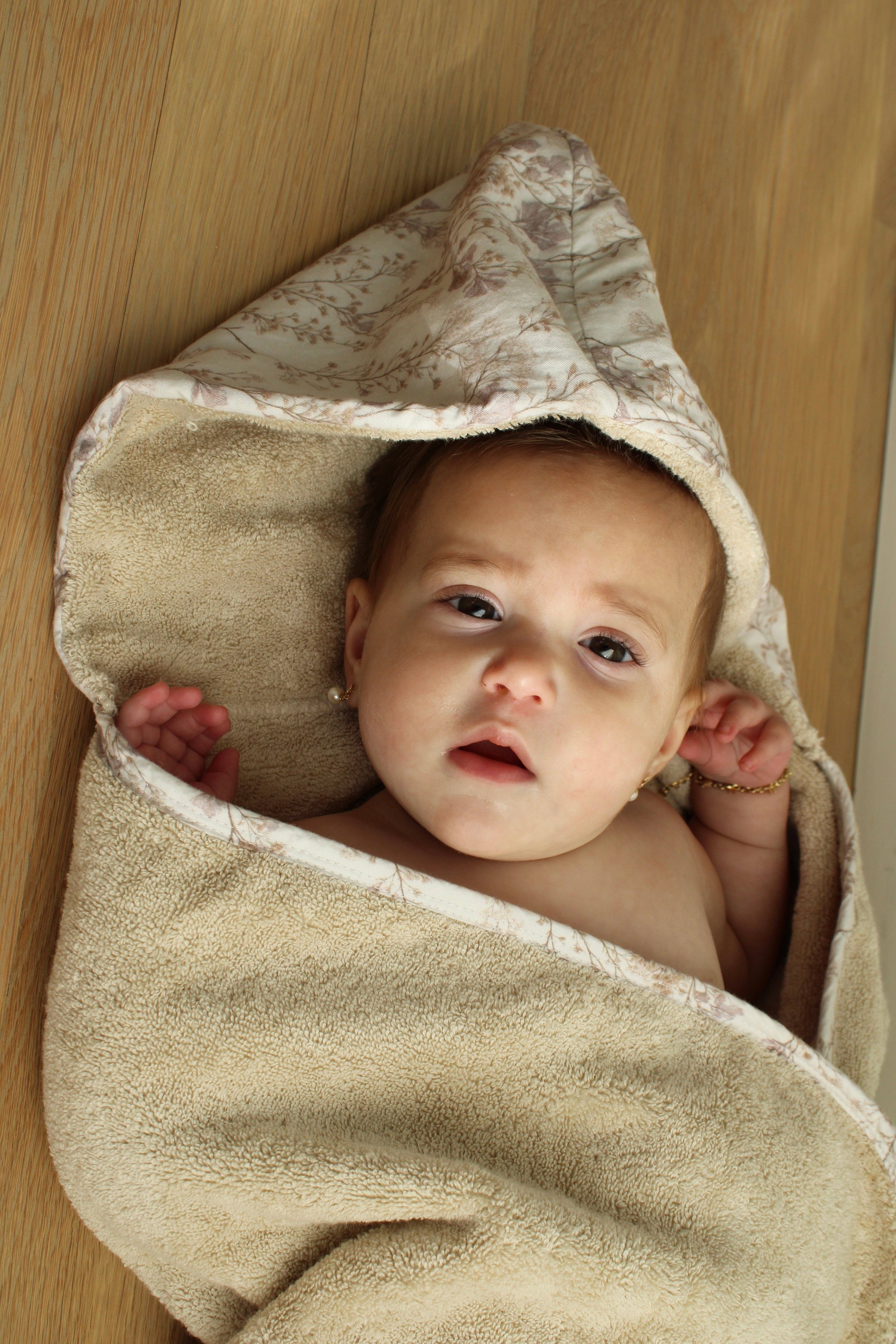 Little Threads - Wholesale Hooded Towel - Kids & Baby - Delicate Neutral Branches Bath Towel2