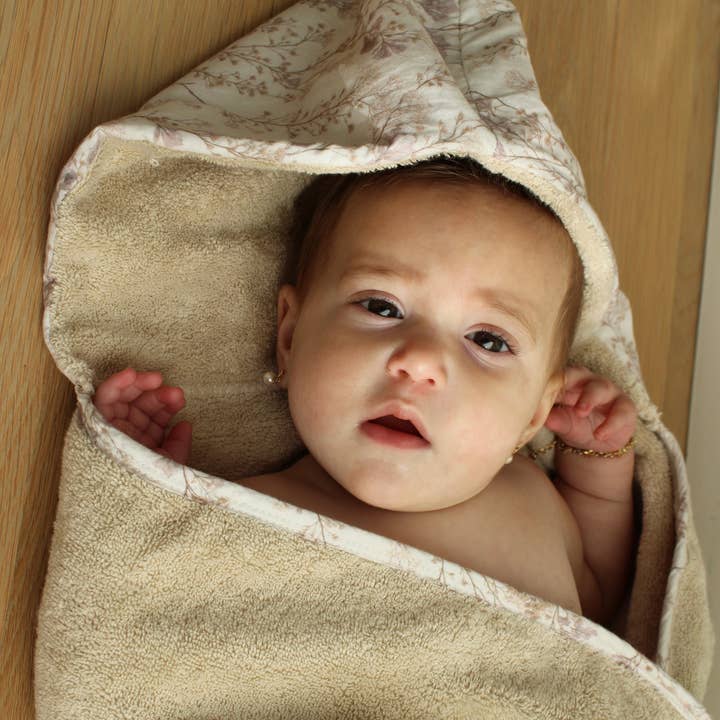 Little Threads - Wholesale Hooded Towel - Kids & Baby - Delicate Neutral Branches Bath Towel2