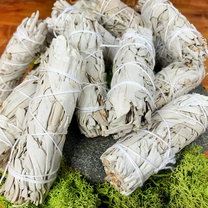 Salvia bianca smudge 10 cm ca 35 g / Confezione da 20 pezzi per la vendita all'ingrosso da parte di Kani NaturApotek AB